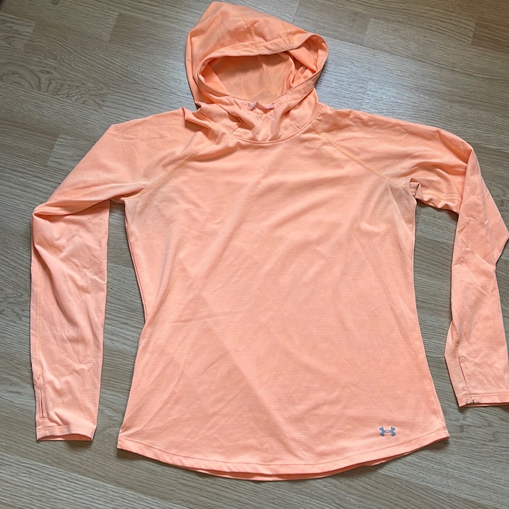 Under Armour heat gear women’s medium hoodies